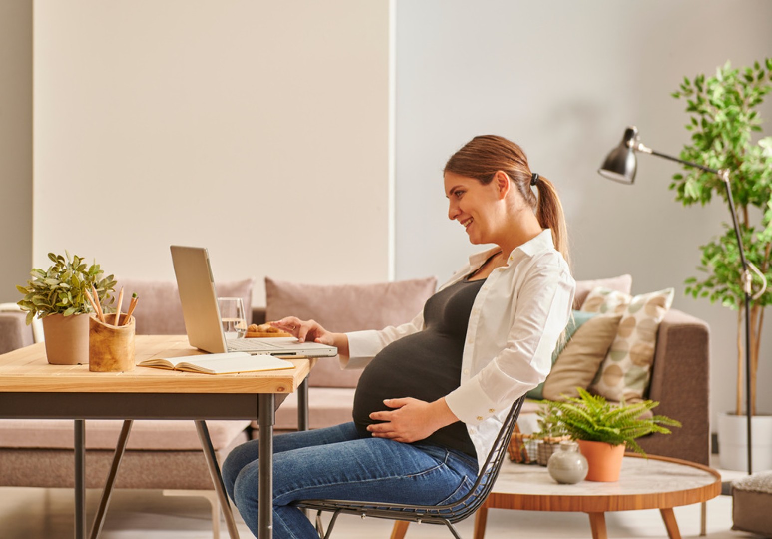Auto-entrepreneuse : 7 étapes pour bien préparer votre congé maternité
