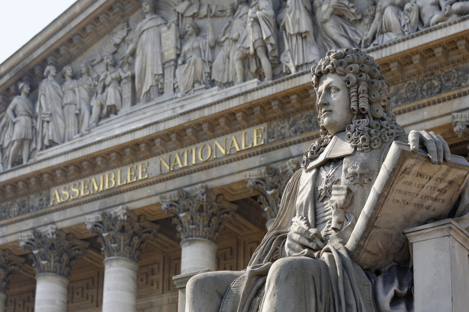 Seuil de TVA des auto-entrepreneurs : la réforme suspendue jusqu’à 2026
