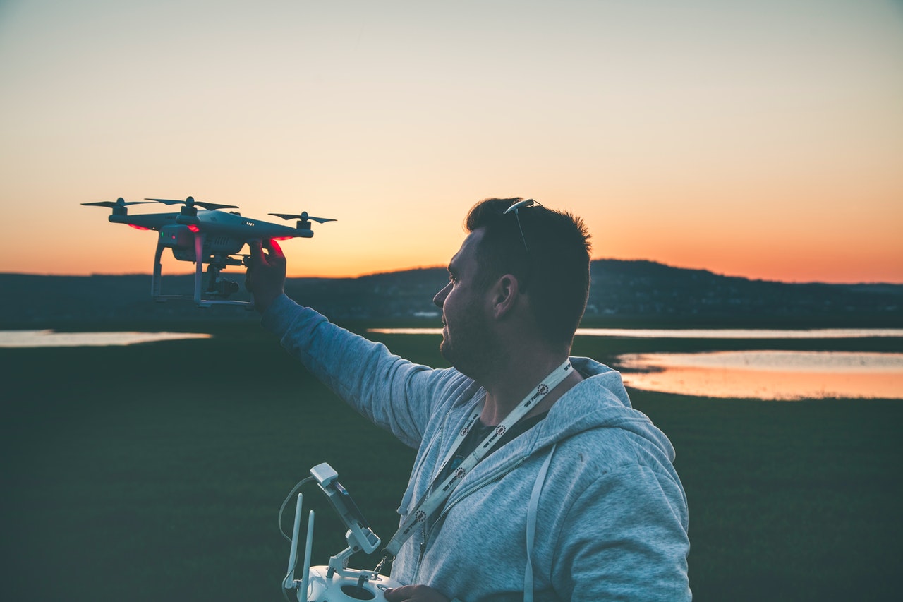 Devenir pilote de drone auto-entrepreneur